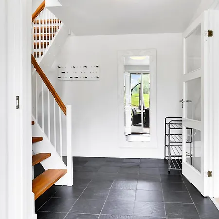 Four-bedroom In Holiday home *