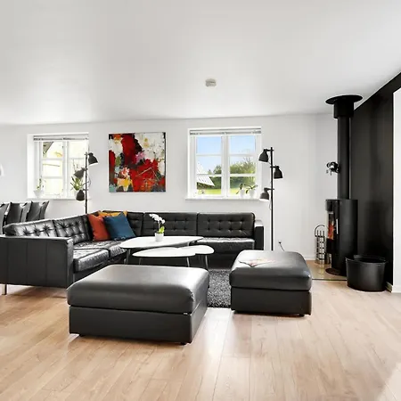 Four-bedroom In Holiday home *